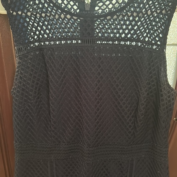 navy blue New York and Company dress beautiful pattern slightly worn size14 - Picture 2 of 4